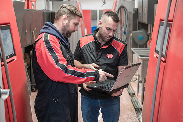 Lely Farm Management Support - Lely Astronaut A5 robotic milking system