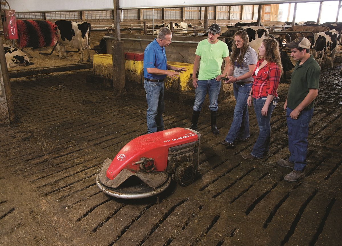 Future of Dairy Scholarship Program Returns for Second Year